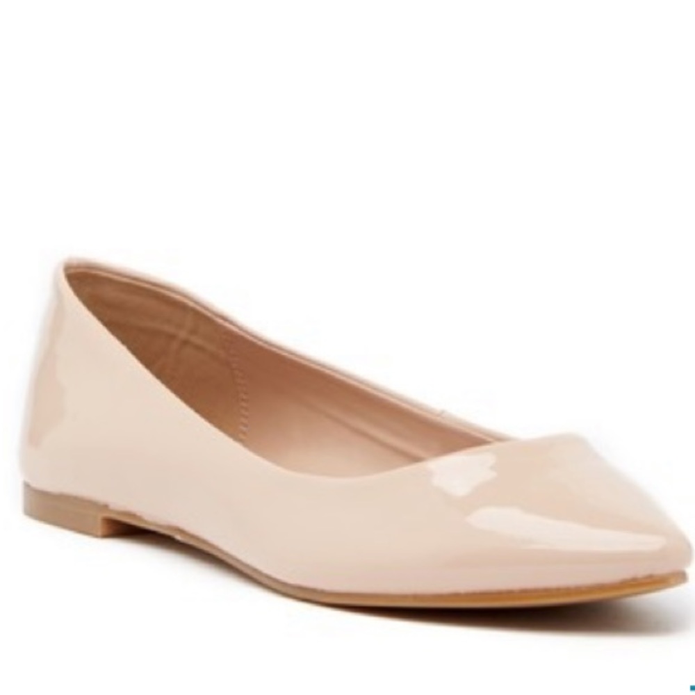 BCBGeneration Millie Patent Nude Flats. Size 9.